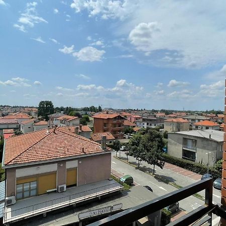 Luxury Home 100 Mq A Stone'S Throw From The Duomo Milão Exterior foto
