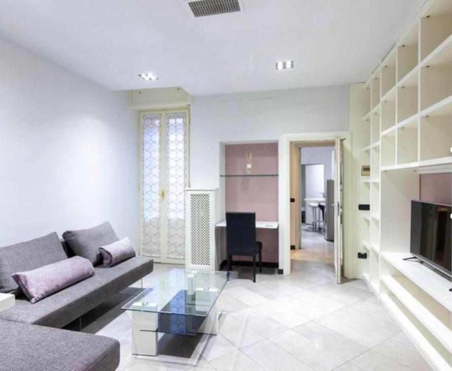 Luxury Home 100 Mq A Stone'S Throw From The Duomo Milão Exterior foto